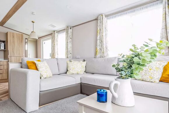 Silver 3 - Seal Bay, Selsey, Chichester