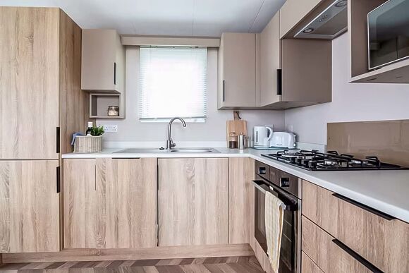 Silver 3 - Seal Bay, Selsey, Chichester