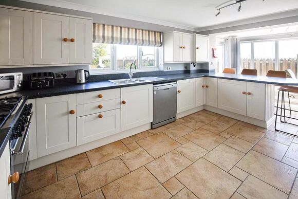 Anchordene 4 - Seal Bay, Selsey, Chichester