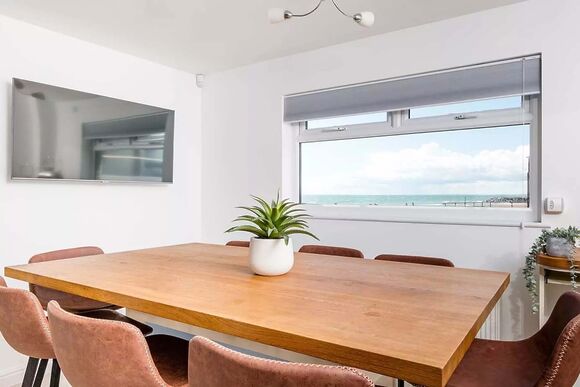 Summer Dawn 4 - Seal Bay, Selsey, Chichester