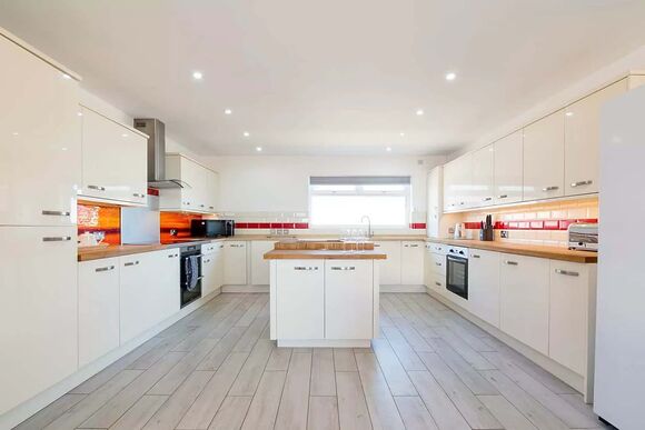 Summer Dawn 4 - Seal Bay, Selsey, Chichester