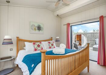 Heron Lodge - Weybread Lakes Lodges, Weybread, Diss