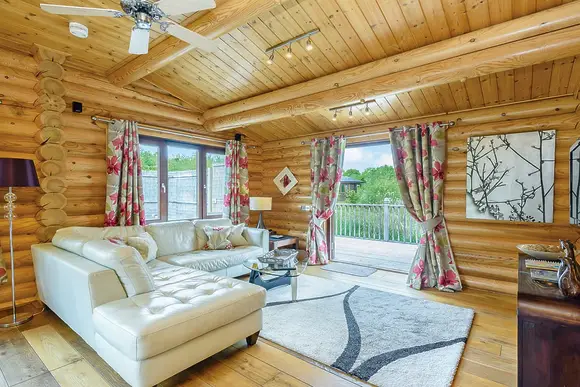 Willow Lodge - Weybread Lakes Lodges, Weybread, Diss