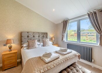 Lakeside 2 Plus - Woodhall Country Park Lodges, Woodhall Spa
