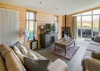 Lakeside 14 Casa Pet Friendly - Woodhall Country Park Lodges, Woodhall Spa