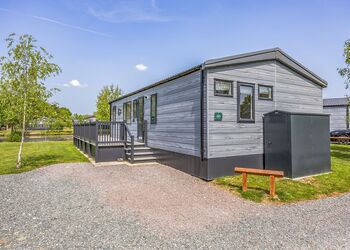 Monument Lakeside Plus Lodge - Woodhall Country Park Lodges, Woodhall Spa