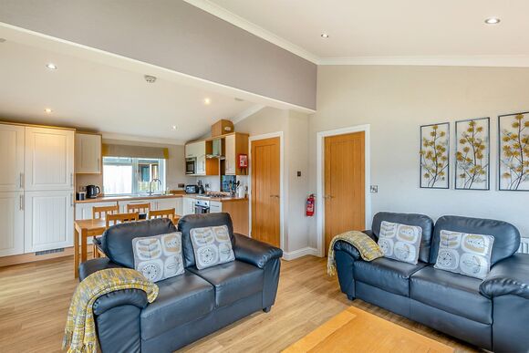 Lakeview 2 - Woodhall Country Park Lodges, Woodhall Spa