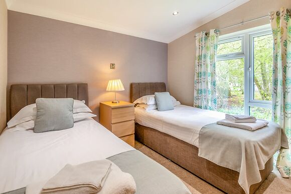 Lakeview 2 - Woodhall Country Park Lodges, Woodhall Spa
