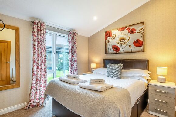 Lakeside 2 Pet Friendly - Woodhall Country Park Lodges, Woodhall Spa