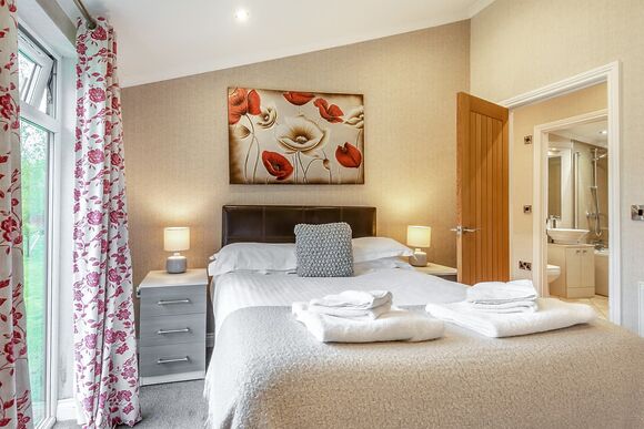 Lakeside 2 Pet Friendly - Woodhall Country Park Lodges, Woodhall Spa