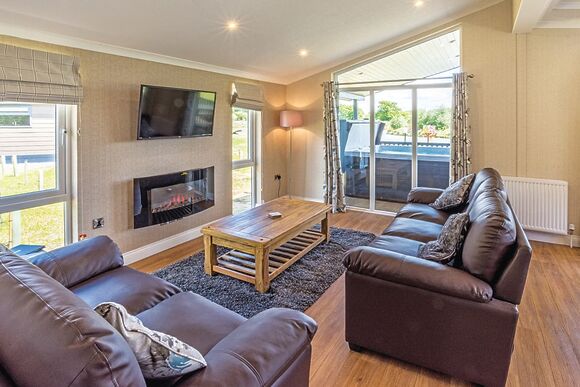 Lakeview 2 Pet Friendly - Woodhall Country Park Lodges, Woodhall Spa