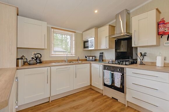 Lakeview 3 Pet Friendly - Woodhall Country Park Lodges, Woodhall Spa