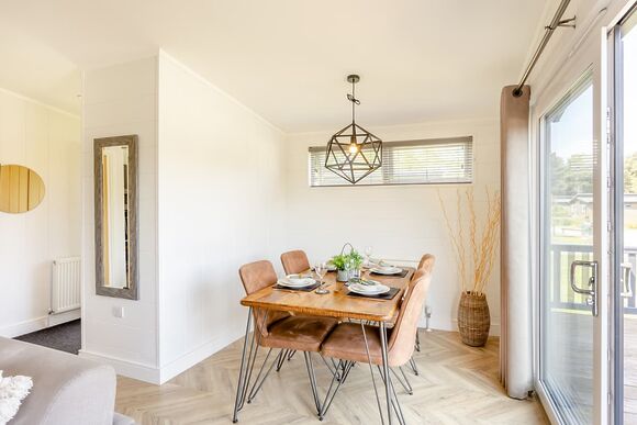 Lakeview Premier Pet Friendly - Woodhall Country Park Lodges, Woodhall Spa