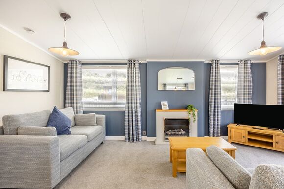 Monument Lakeside Plus Lodge - Woodhall Country Park Lodges, Woodhall Spa