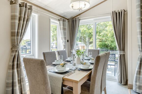 Oakview Plus - Woodhall Country Park Lodges, Woodhall Spa