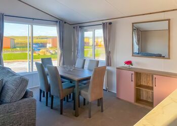 Pondview Retreat Lodge - Whitecairn Holiday Park, Glenluce, Newton Stewart