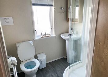 Kingfisher Lodge - Whitecairn Holiday Park, Glenluce, Newton Stewart