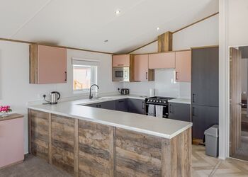 Aurora Pet - Whitecairn Holiday Park, Glenluce, Newton Stewart