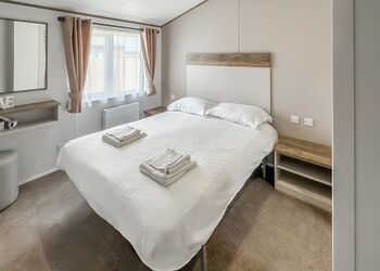 Aurora Pet - Whitecairn Holiday Park, Glenluce, Newton Stewart