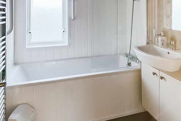 Kingfisher Lodge - Whitecairn Holiday Park, Glenluce, Newton Stewart