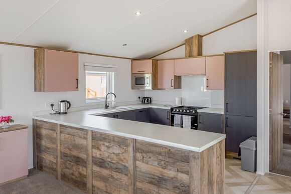 Aurora Pet - Whitecairn Holiday Park, Glenluce, Newton Stewart