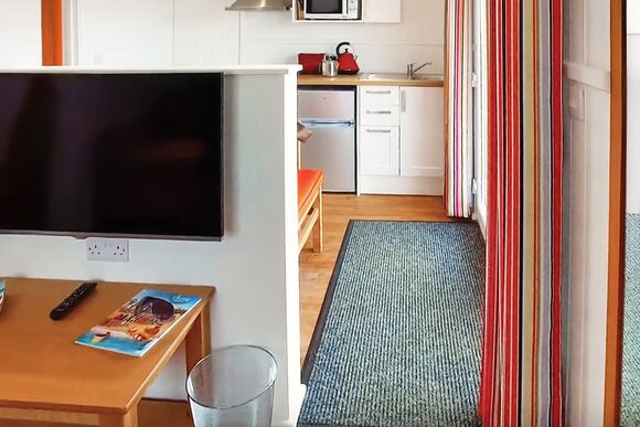 Superior Chalet 4 (Pet) - Whitecliff Bay Holiday Park, Bembridge