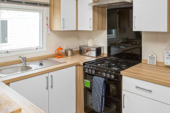 8 berth Comfort Caravan (Pet) - Whitecliff Bay Holiday Park, Bembridge