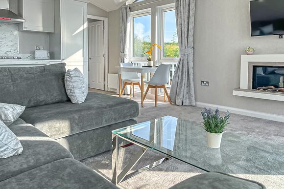 Sea Breeze Lodge - Wide Horizons Holiday Park, Ceredigion