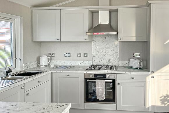 Sea Breeze Lodge - Wide Horizons Holiday Park, Ceredigion