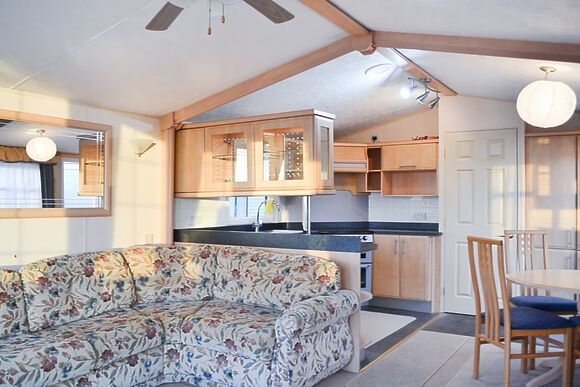 Lobster Pot Pet Friendly - Wide Horizons Holiday Park, Ceredigion