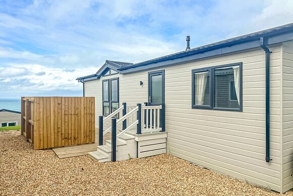 Smugglers Lodge - Wide Horizons Holiday Park, Ceredigion