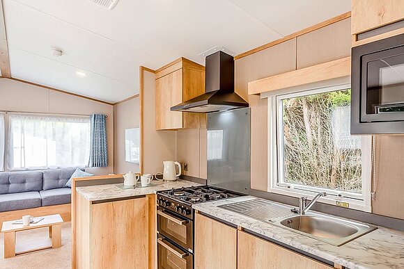 Gold Caravan 8 P, Gold 3 Bedroom Caravan, Sleeps 8 - White Acres, Newquay