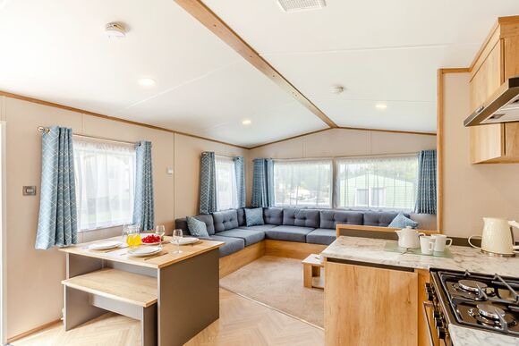 Gold Caravan with parking, Gold Caravan 8 with parking P - White Acres, Newquay