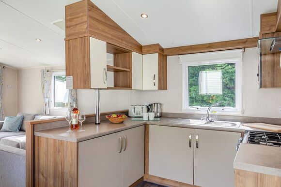Silver Premium Caravan with parking - White Acres, Newquay