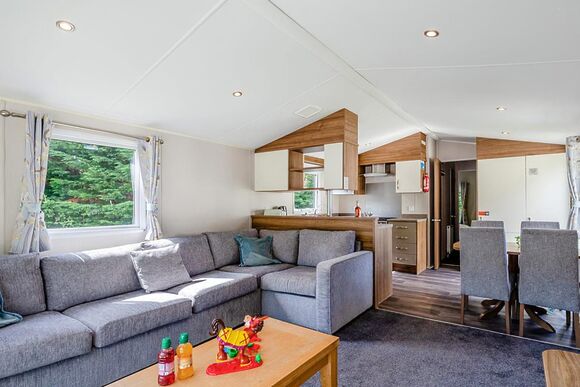 Silver Premium Caravan with parking - White Acres, Newquay