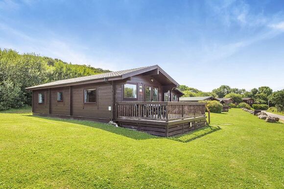 Superior Lodge with decking, Superior Lodge 6 with decking P - White Acres, Newquay