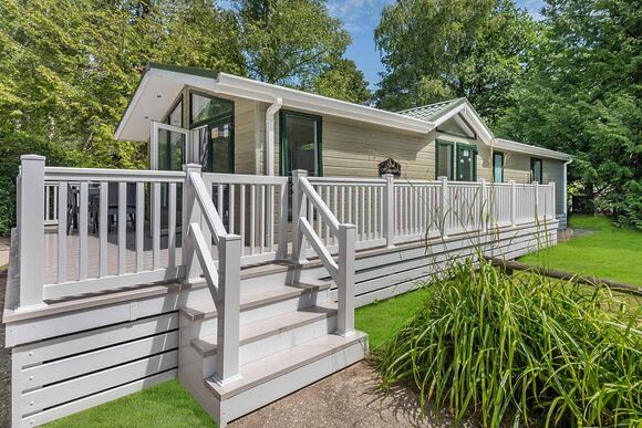 Superior 3 Lodge with parking, ensuite & decking - White Acres, Newquay