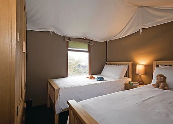 Deluxe Safari Tent 3