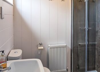 Cove Lodge 09 3 Bed Lodge with Hot Tub - Bowleaze Cove Holiday Park & Spa, Weymouth