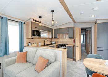 2026 Deluxe 3 Bedoom with Hot Tub - Bowleaze Cove Holiday Park & Spa, Weymouth