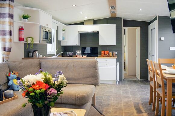 Deluxe 3 - Bowleaze Cove Holiday Park & Spa, Weymouth