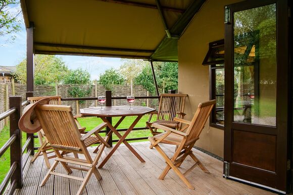 Deluxe Safari Lodge 3 - Bowleaze Cove Holiday Park & Spa, Weymouth