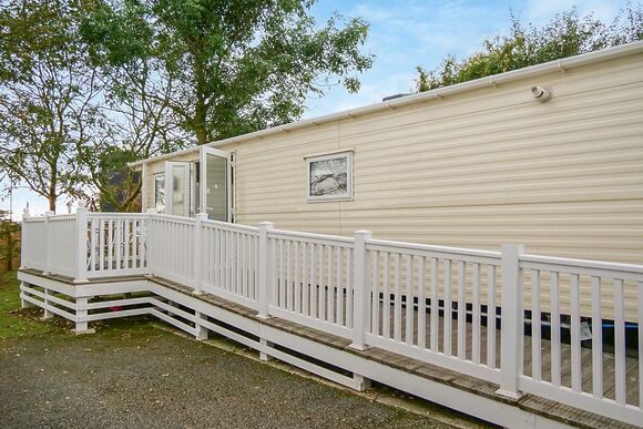 Classic Accessible - Bowleaze Cove Holiday Park & Spa, Weymouth