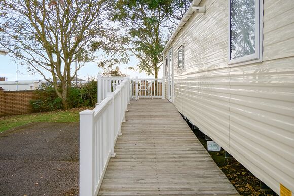 Classic Accessible - Bowleaze Cove Holiday Park & Spa, Weymouth