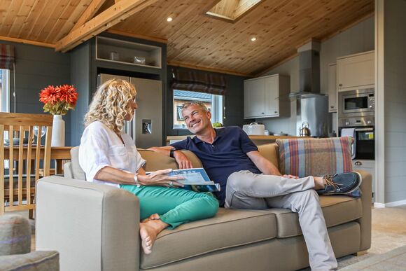 Cove Lodge 6 3 Bedroom Lodge with Hot Tub - Bowleaze Cove Holiday Park & Spa, Weymouth