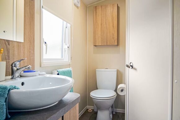 Comfort 3 Bedroom - Bowleaze Cove Holiday Park & Spa, Weymouth