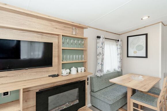 2026 Classic 3 Bedroom - Bowleaze Cove Holiday Park & Spa, Weymouth