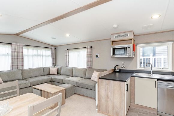 2026 Superior 3 bedroom - Bowleaze Cove Holiday Park & Spa, Weymouth