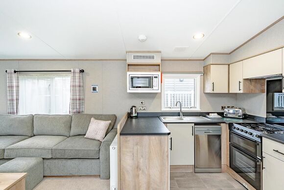 2026 Superior 3 bedroom - Bowleaze Cove Holiday Park & Spa, Weymouth