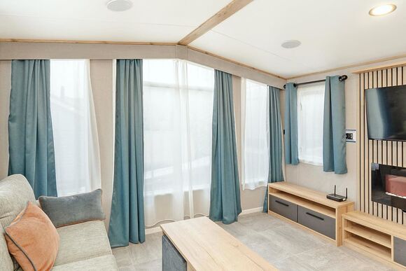 2026 Deluxe 2 Bedroom Dog Friendly - Bowleaze Cove Holiday Park & Spa, Weymouth